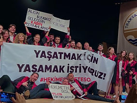 Mezuniyet töreninde pankart görüntüsü